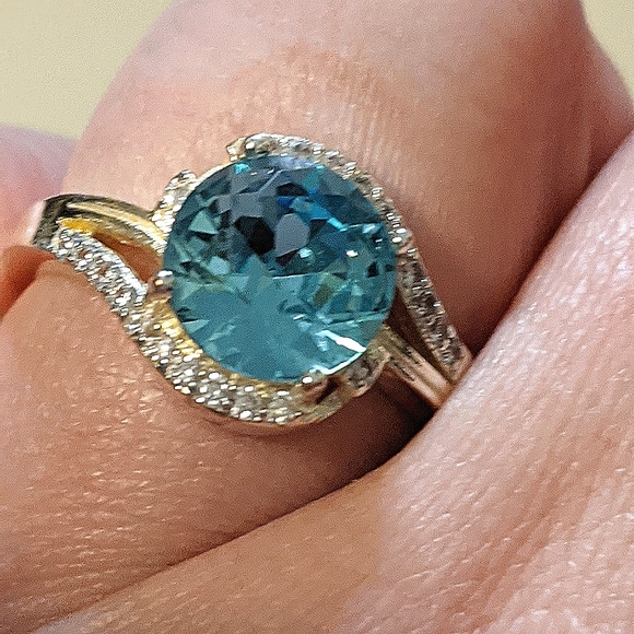 Silver-Tone Pavé & Stone Twist Ring size 8 - Picture 6 of 6